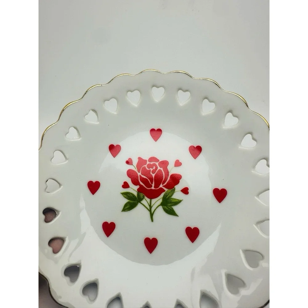 Vintage Style Decorative Plate – Roses with Heart Cutouts